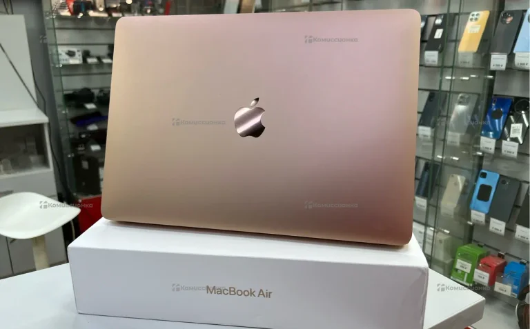 MacBook Air 13 (M1,2020)