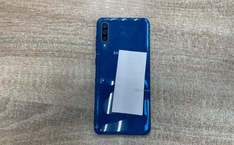 Samsung galaxy A50 4/64 ГБ