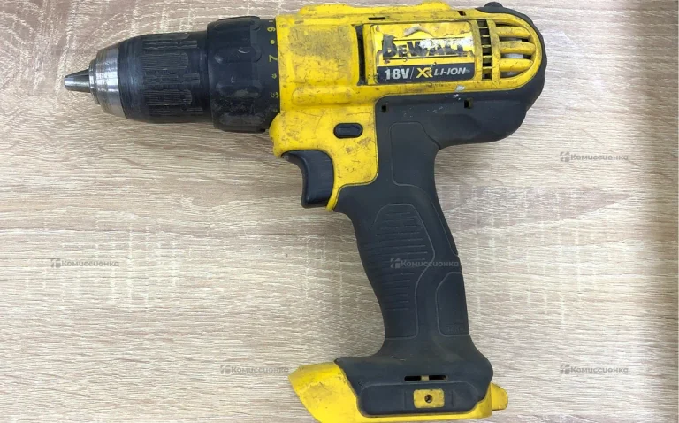 Дрель-шуруповерт DeWALT DCD771-KS