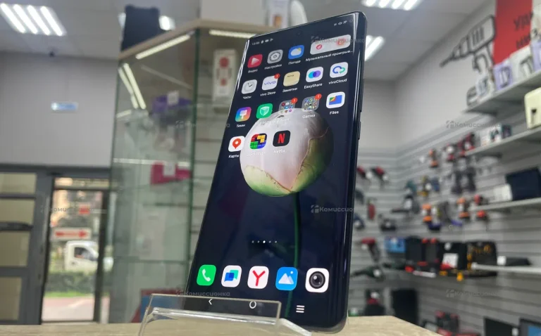 Vivo v40 12/256 GB