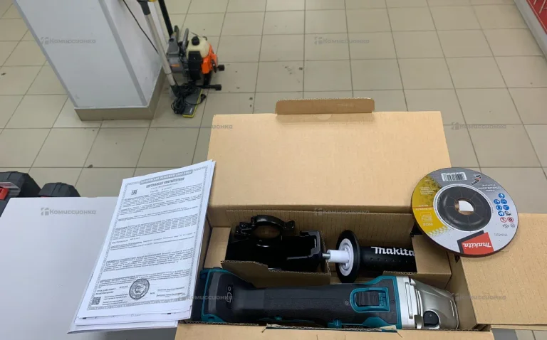 УШМ makita DGA504