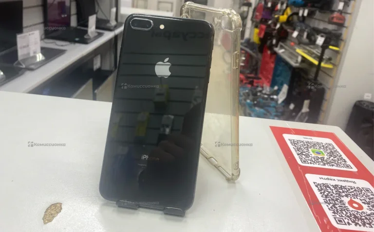 Apple iPhone 8 Plus 3/64 ГБ