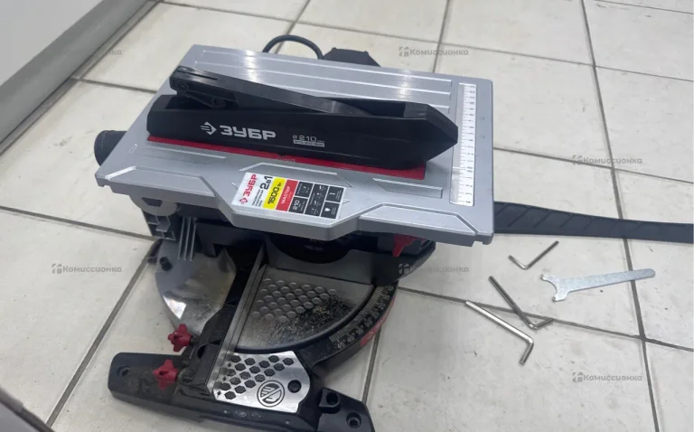 Торцовочная пила Зубр ЗПТК-210 1590