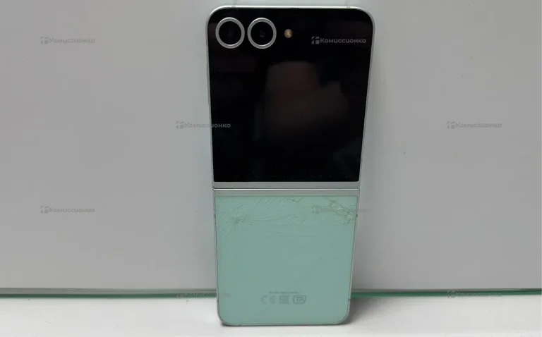 Samsung Galaxy Z Flip4 8/256 ГБ