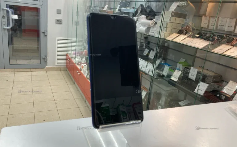 Samsung Galaxy A20 3/32 ГБ