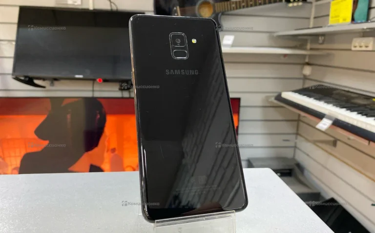 Samsung Galaxy A8+ (2018) 4/32 ГБ