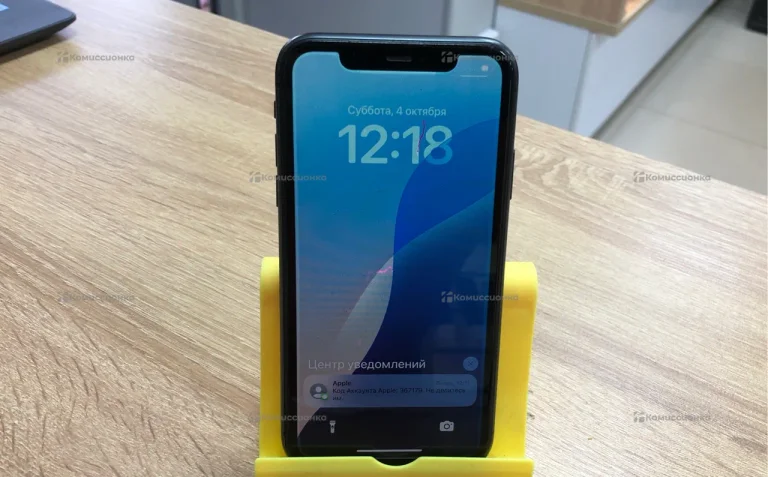 Apple iPhone 11 4/128 ГБ