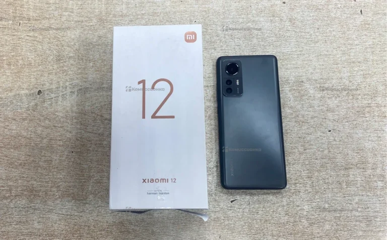 Xiaomi 12 8/256 ГБ