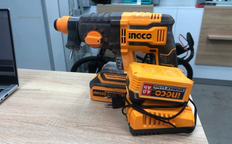 Аккамуляторный перфоратор INGCO CRHLI202081