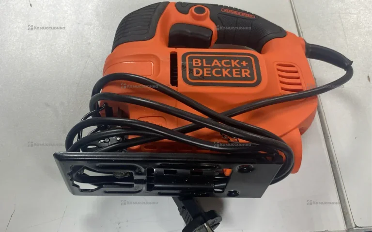 Электролобзик BLACK+DECKER KS701E