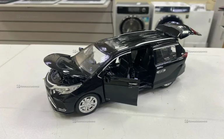 Toyota Sienna diecast store