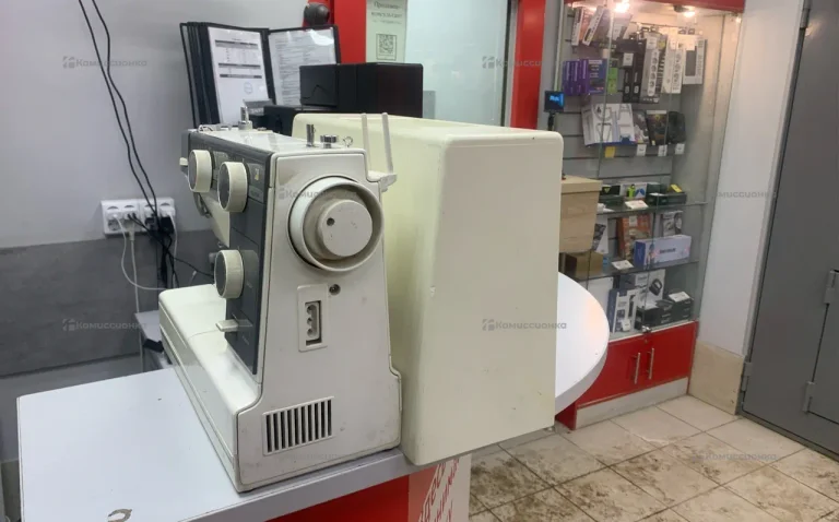 Швейная машина  Janonr 392