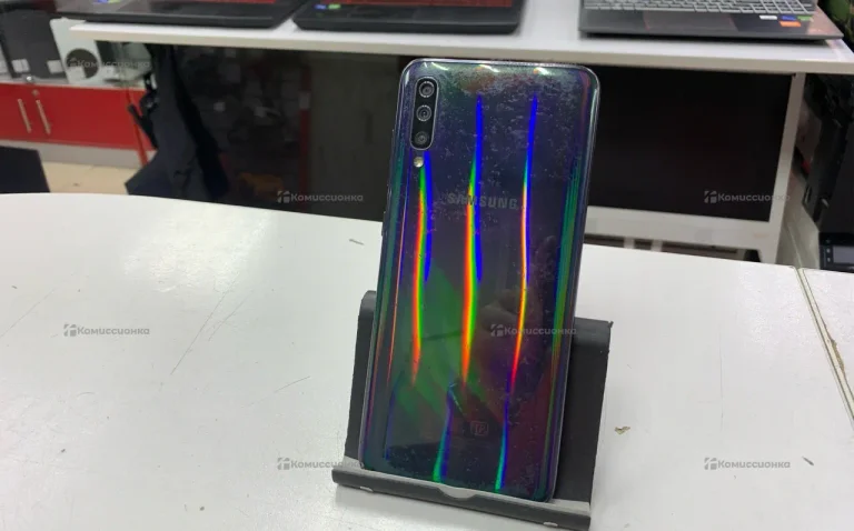 Samsung Galaxy A70 6/128 ГБ