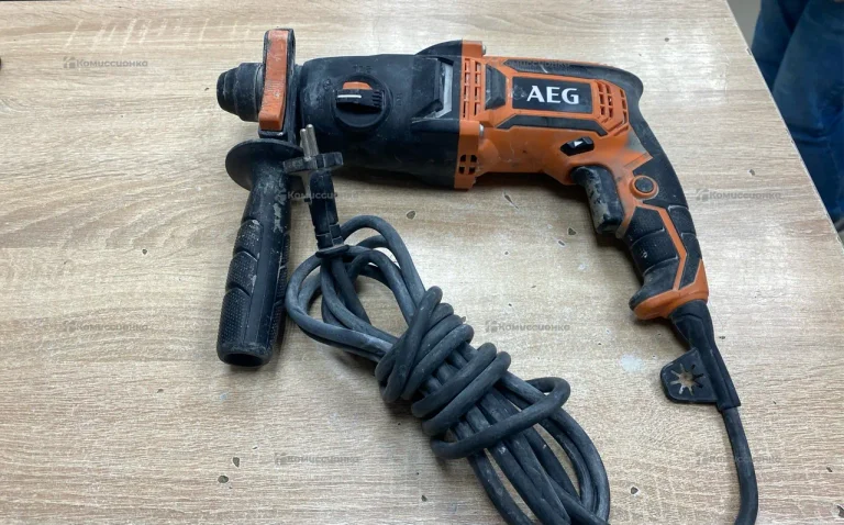 Перфоратор AEG KH 24 IE