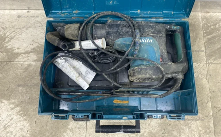 Отбойный молоток Makita hr1203c