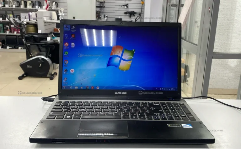 Ноутбук Samsung NP300V5A