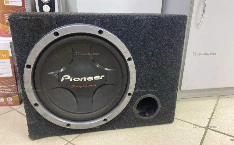 Сабвуфер  Pioner TS-300D4