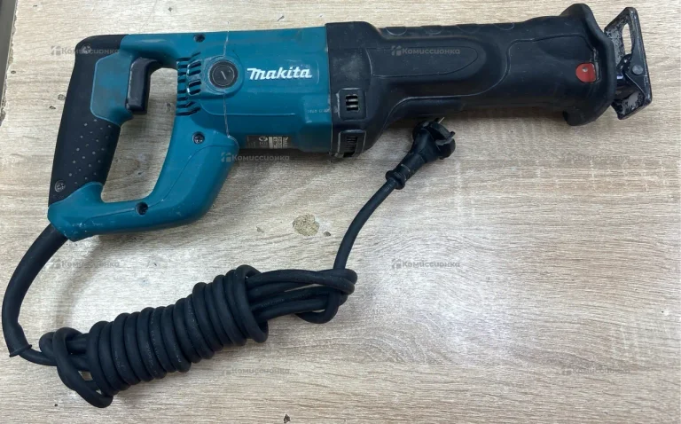 Пила сабельная makita JR3050T