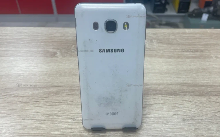 Samsung Galaxy J5 (2016) 2/16 ГБ