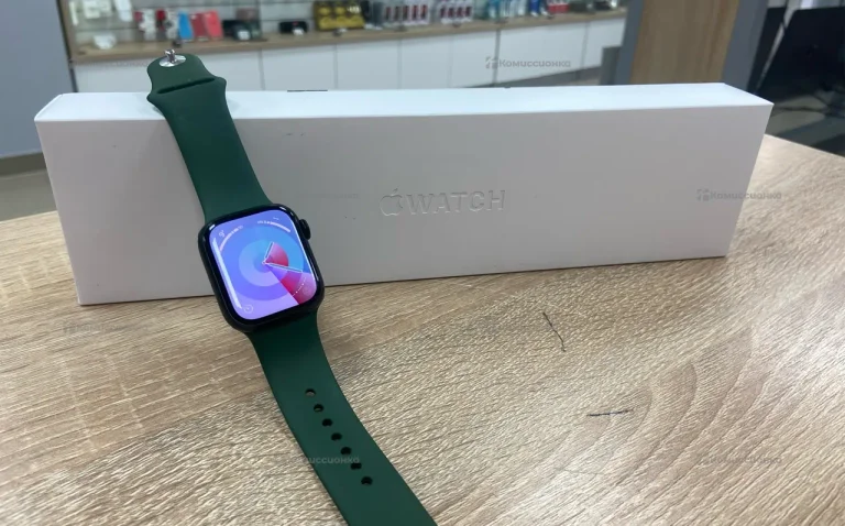 Часы  Apple Watch Series 7 41mm