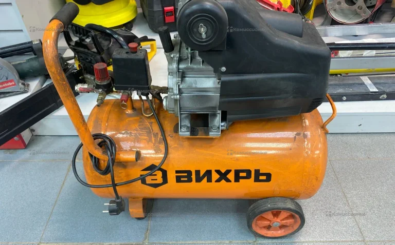 Воздушный компрессор ВИХРЬ КМП-1600/50МП