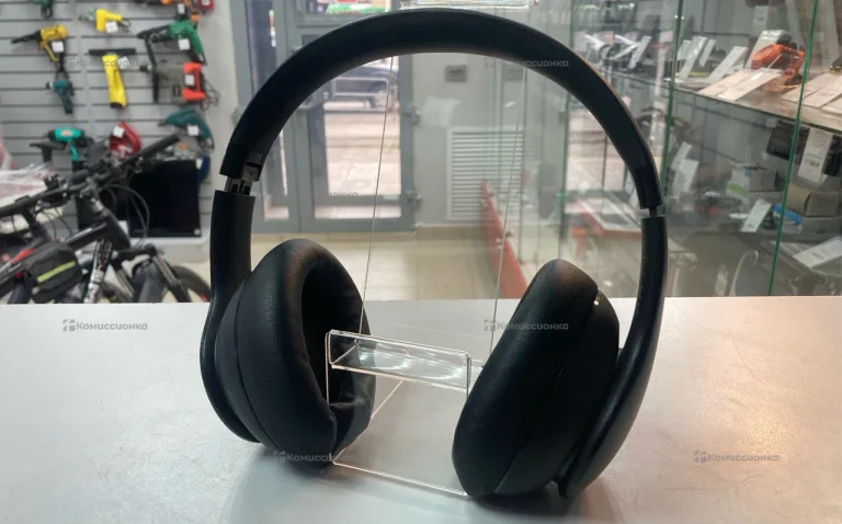 Наушники  soundcore q10i