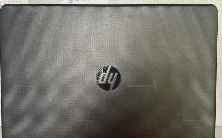 Ноутбук HP 15ra058ur