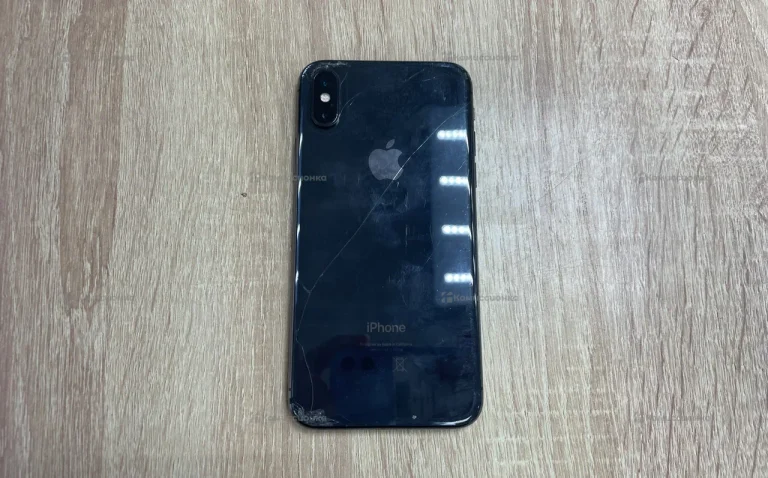 Apple iPhone X 3/64 ГБ