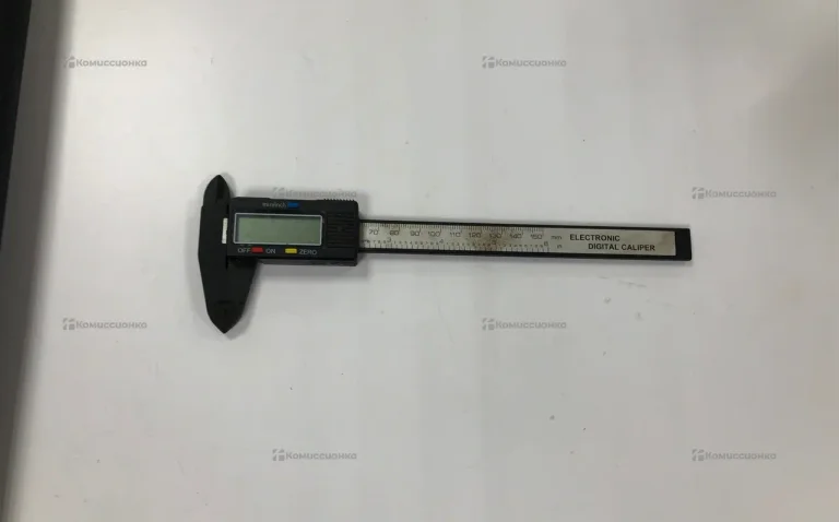 электронный штангенциркуль