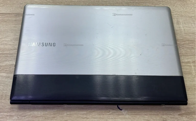Ноутбук  Samsung np300e5a