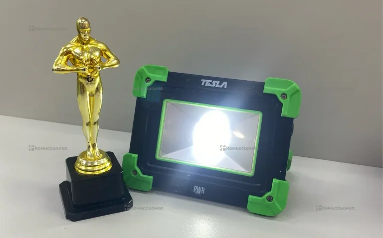Светильник Tesla