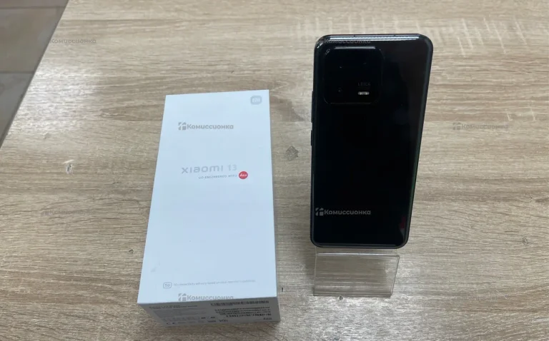 Xiaomi 13 12/256 ГБ