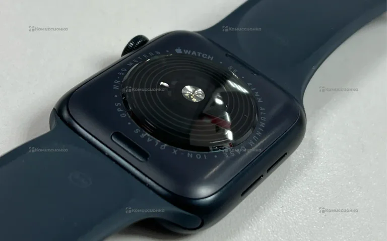 Часы Apple Watch SE 44mm (2nd gen)