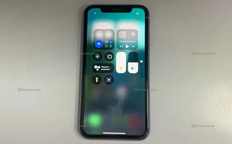 Apple iPhone 11 4/64 ГБ