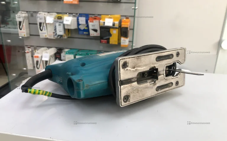 Электролобзик makita 4324