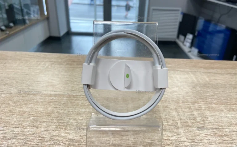 Зарядное устройство iPhone.