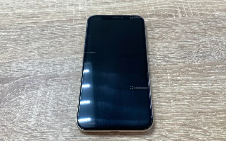 Apple iPhone X 3/64 ГБ