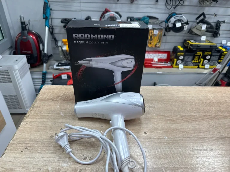Фен REDMOND RF-539