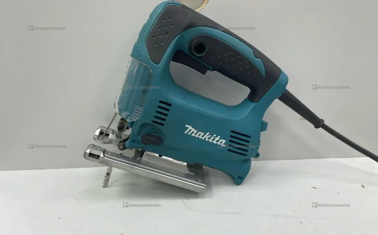 Электролобзик makita 4329