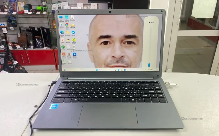 Ноутбук  azerty az-1406