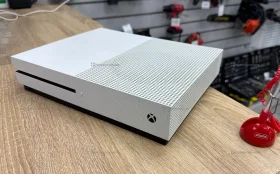 Купить Приставка Xbox One S 500 ГБ б/у , в Челябинск Цена:9990рублей