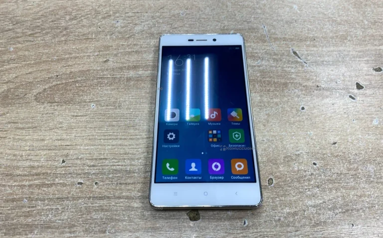 Xiaomi Redmi 3 2/16 ГБ