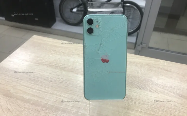 Apple IPhone 11 64 ГБ
