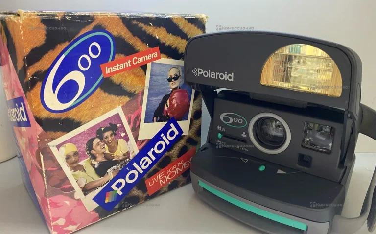 Фотоаппарат  Polaroid 600