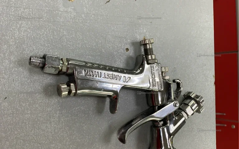 Краскопульт Anest iwatw LPH-300