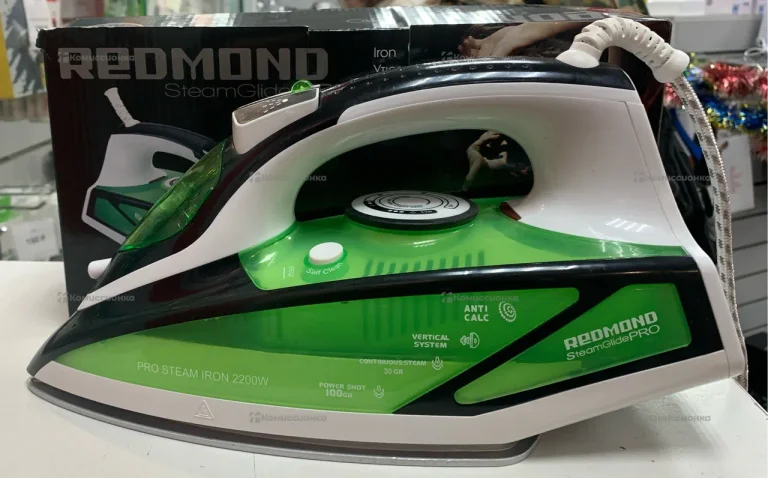 Утюг Redmond SteamGlide pro