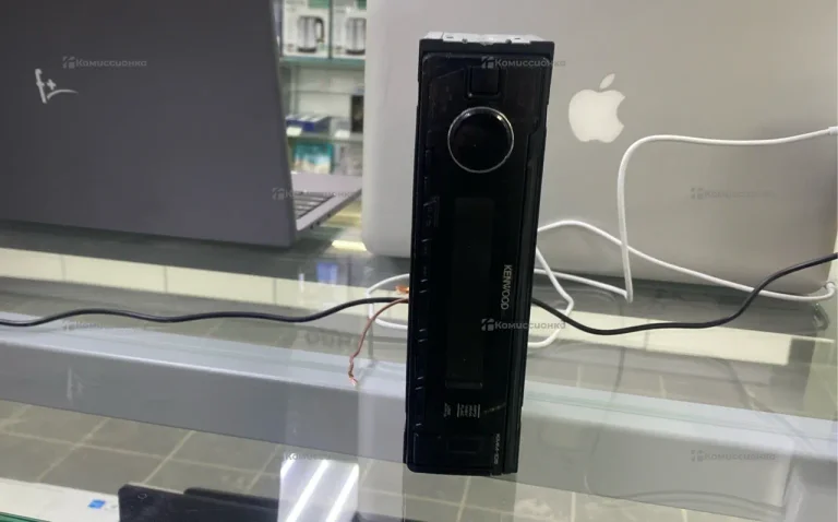 Автомагнитола  KENWOOD KMM-105