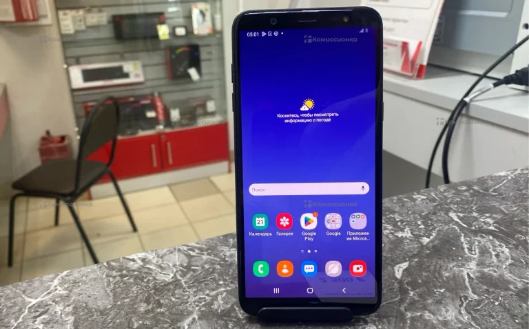 Samsung Galaxy J8 3/32 ГБ