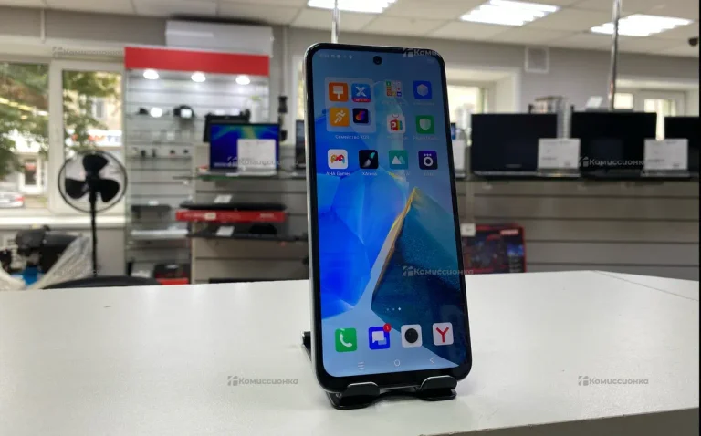 Infinix Hot 30 Play 8/128 ГБ