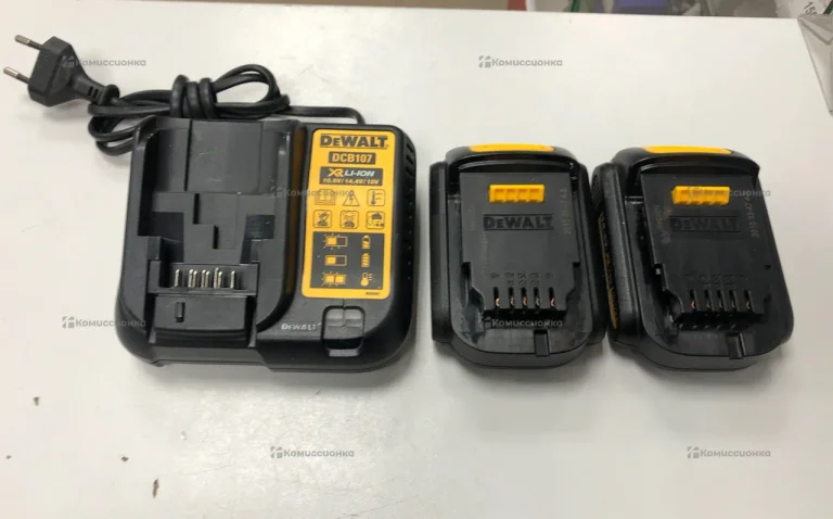 Зарядное устройство DeWalt DCB107 + 2 АКБ 14.4V 1.